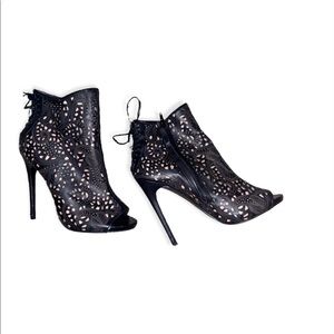 Steve Madden Black Korsett Bootie Size 8